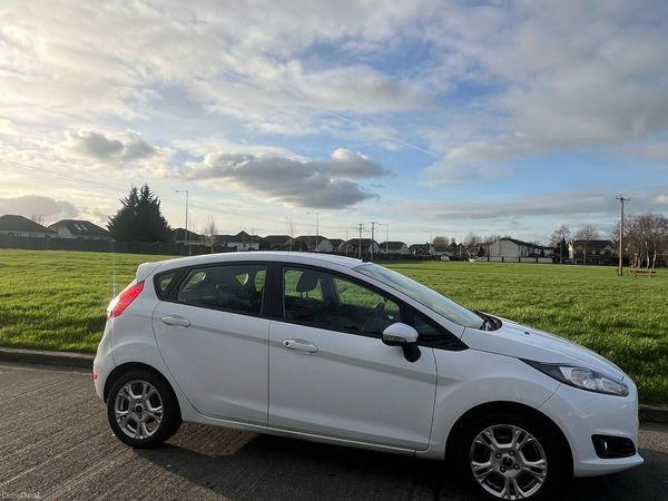 Ford Fiesta Hatchback, Petrol, 2016, White