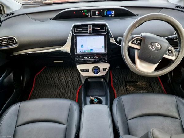 Toyota Prius Hatchback, Petrol Hybrid, 2016, Red