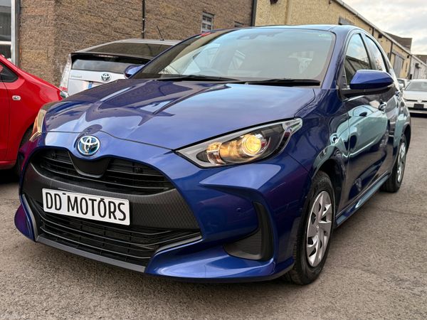 Toyota Yaris Hatchback, Petrol Hybrid, 2021, Blue