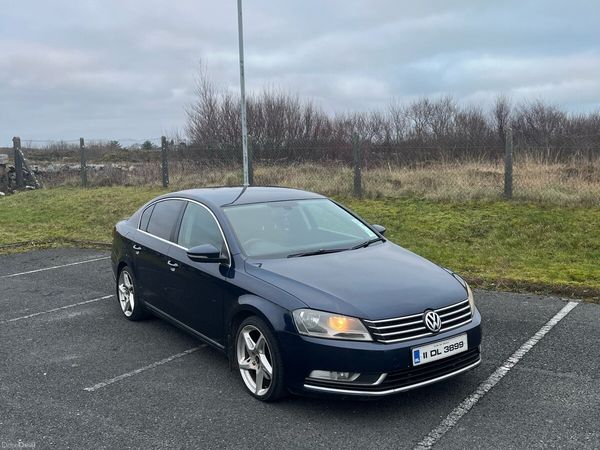 Volkswagen Passat Saloon, Diesel, 2011, Blue