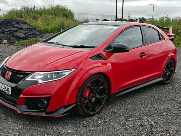 Honda Civic Hatchback, Petrol, 2016, Red