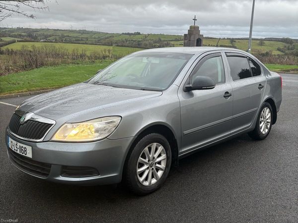 Skoda Octavia Hatchback, Diesel, 2012, Grey