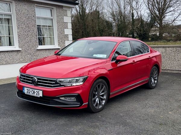 Volkswagen Passat Saloon, Diesel, 2021, Red