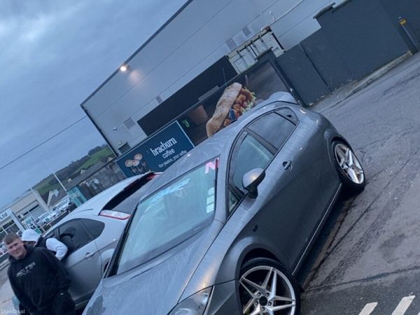 SEAT Leon Hatchback, Diesel, 2012, Grey