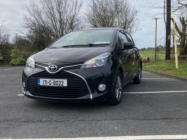 Toyota Yaris Hatchback, Petrol, 2017, Black