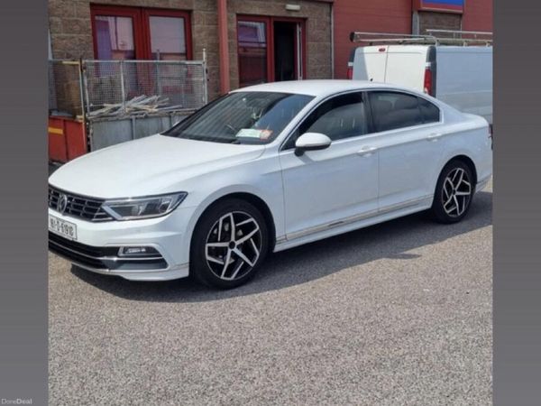 Volkswagen Passat Saloon, Diesel, 2016, White