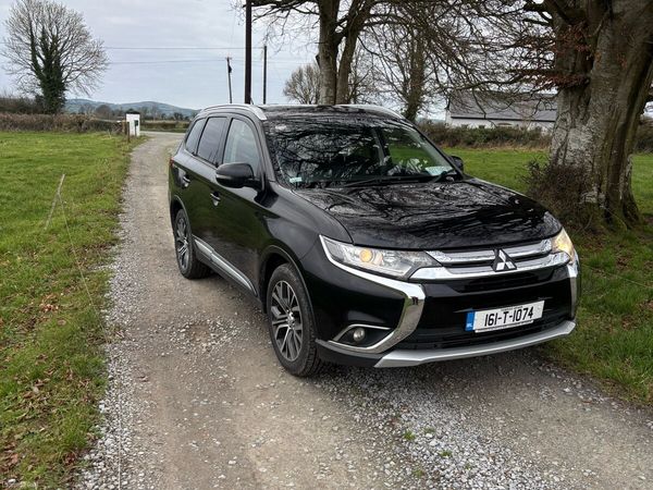 Mitsubishi Outlander SUV, Diesel, 2016, Black