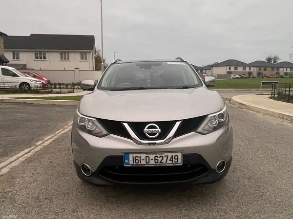 Nissan Qashqai Hatchback, Diesel, 2016, Silver