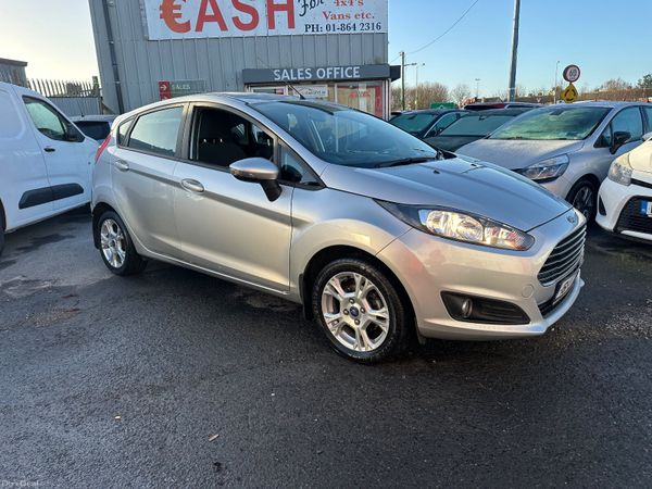 Ford Fiesta Hatchback, Petrol, 2016, Silver
