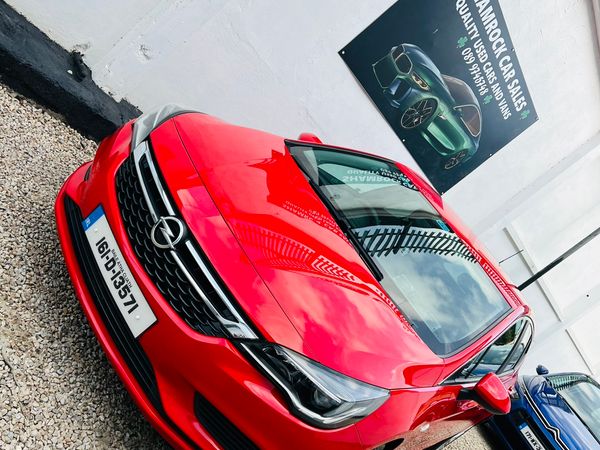 Opel Astra Hatchback, Petrol, 2016, Red