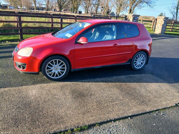 Volkswagen Golf Hatchback, Petrol, 2007, Red