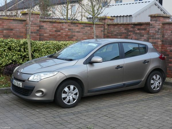 Renault Megane Hatchback, Diesel, 2010, Gold