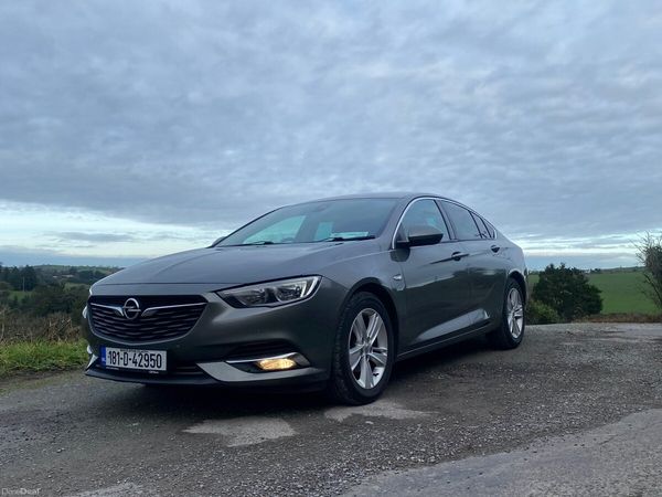 Opel Insignia Hatchback, Diesel, 2018, Grey