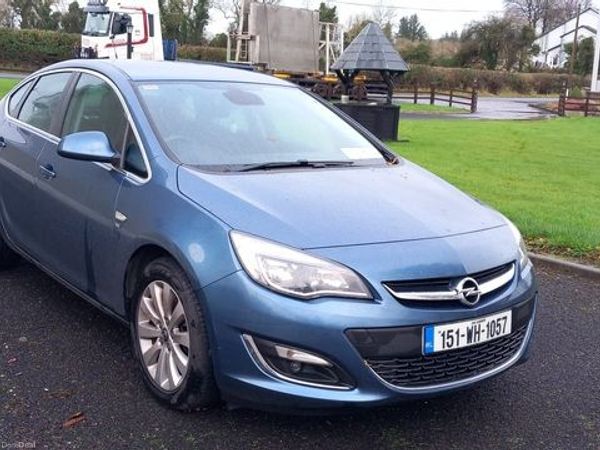 Opel Astra Saloon, Diesel, 2015, Blue