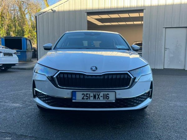 Skoda Octavia Saloon, Diesel, 2025, White