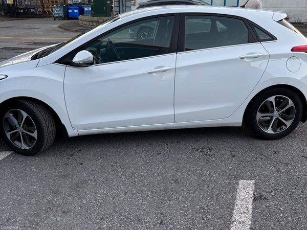 Hyundai i30 Hatchback, Diesel, 2016, White