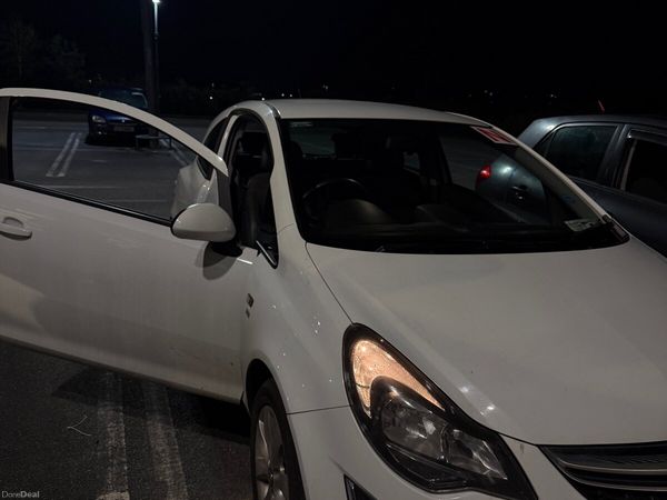 Vauxhall Corsa Hatchback, Diesel, 2014, White