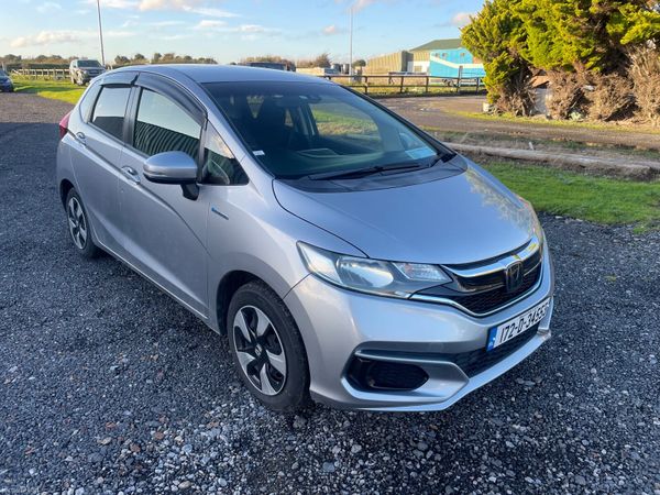Honda Fit Hatchback, Petrol Hybrid, 2017, Silver