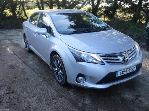 Toyota Avensis Saloon, Diesel, 2014, Silver
