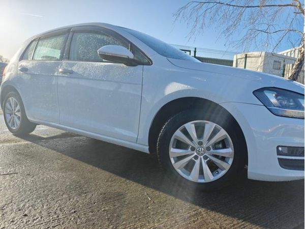Volkswagen Golf Hatchback, Petrol, 2014, White