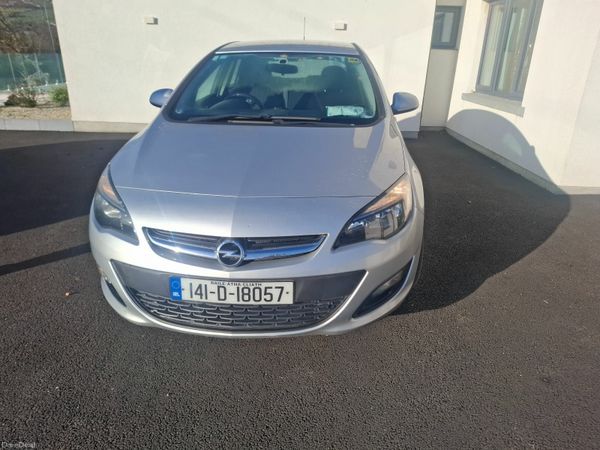 Opel Astra Hatchback, Diesel, 2014, Silver