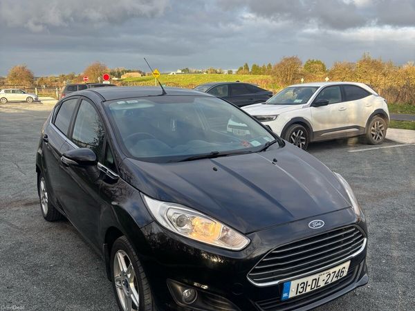 Ford Fiesta Hatchback, Diesel, 2013, Black