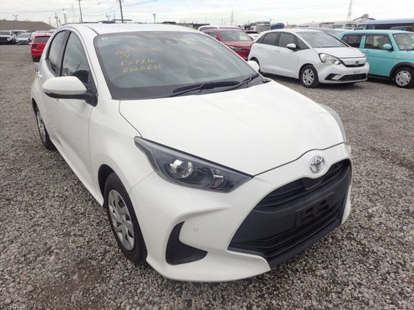 Toyota Yaris Hatchback, Petrol, 2020, Silver