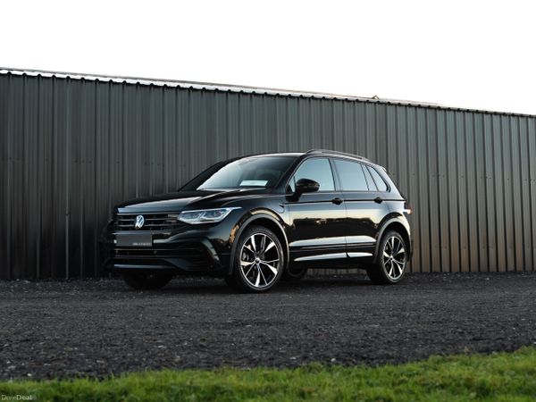 Volkswagen Tiguan SUV, Petrol Hybrid, 2023, Black