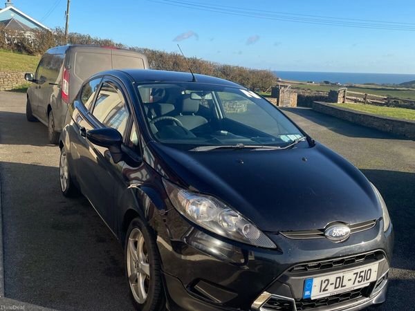 Ford Fiesta Hatchback, Petrol, 2012, Black