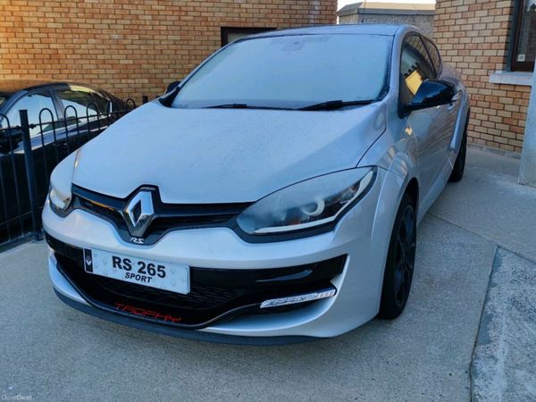 Renault Megane Hatchback, Petrol, 2015, Silver
