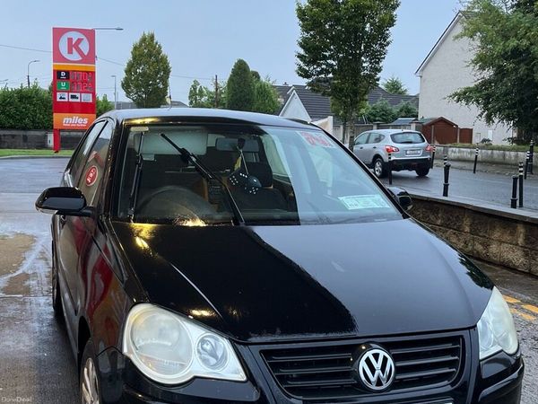 Volkswagen Polo Hatchback, Petrol, 2008, Black