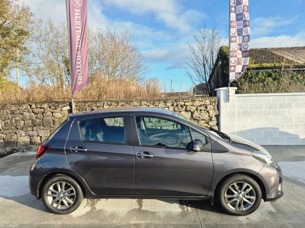Toyota Yaris Hatchback, Petrol, 2017, Grey