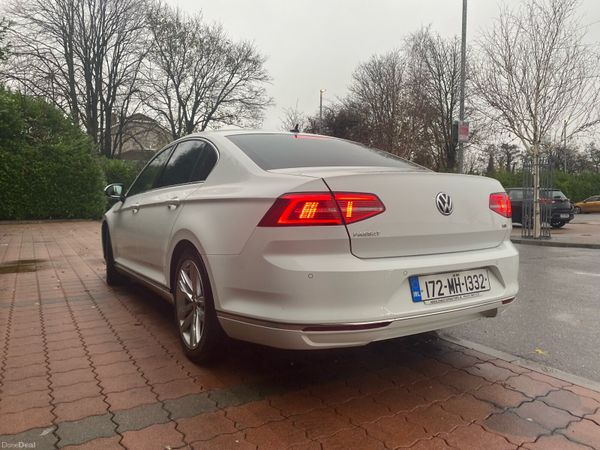 Volkswagen Passat Saloon, Diesel, 2017, White