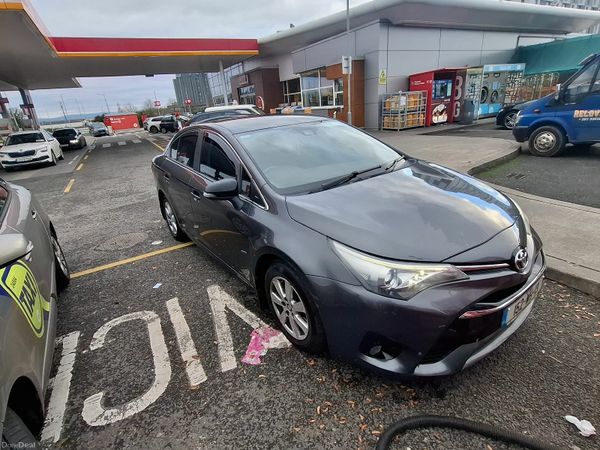 Toyota Avensis Saloon, Diesel, 2015, Grey