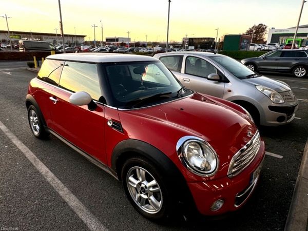 Mini Cooper Hatchback, Petrol, 2013, Red