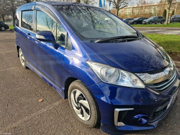 Honda Freed MPV, Petrol Hybrid, 2015, Blue