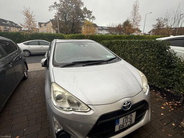 Toyota Aqua Hatchback, Petrol Hybrid, 2017, Silver