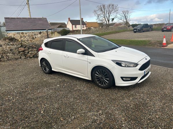Ford Focus Hatchback, Diesel, 2017, White