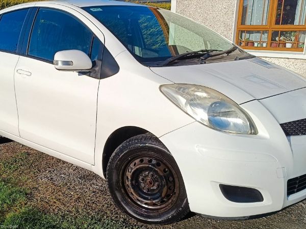 Toyota Vitz Hatchback, Petrol, 2007, White