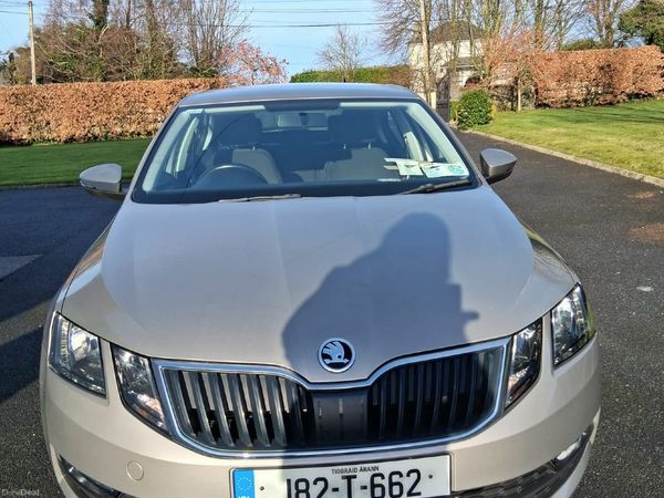 Skoda Octavia Saloon, Diesel, 2018, Grey