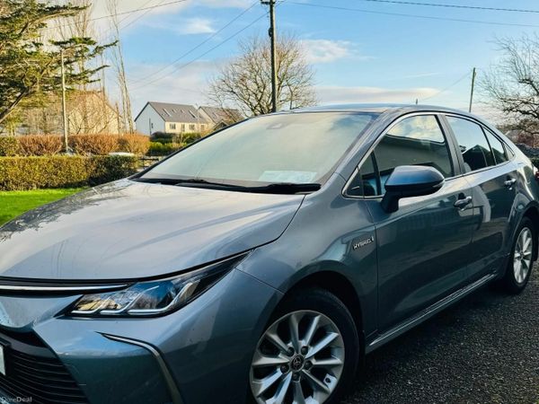 Toyota Corolla Saloon, Petrol Hybrid, 2020, Grey