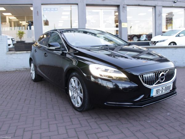 Volvo V40 Hatchback, Diesel, 2018, Black