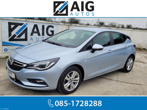 Opel Astra Hatchback, Diesel, 2018, Silver