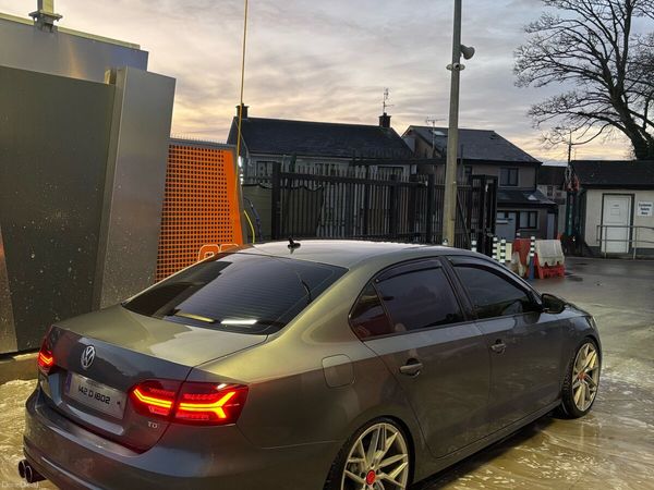 Volkswagen Jetta Saloon, Diesel, 2014, Grey