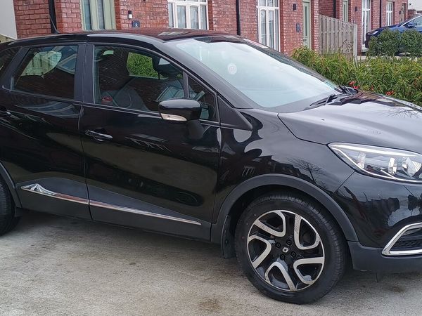 Renault Captur Hatchback, Petrol, 2013, Black
