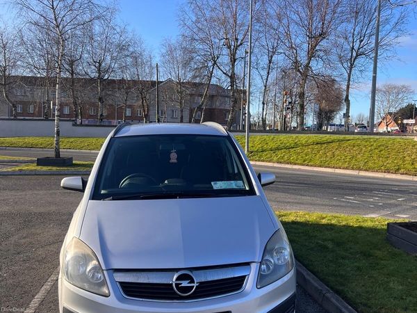 Opel Zafira MPV, Petrol, 2008, Silver