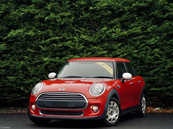 Mini Cooper Hatchback, Petrol, 2016, Red