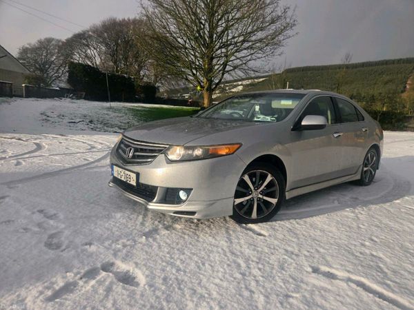 Honda Accord Saloon, Diesel, 2011, Silver