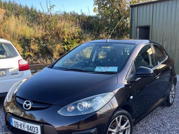 Mazda Mazda2 Hatchback, Petrol, 2009, Purple