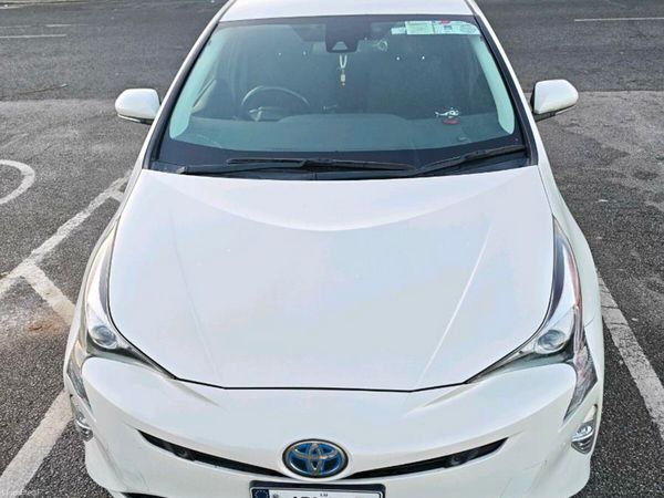Toyota Prius Hatchback, Petrol Hybrid, 2019, White